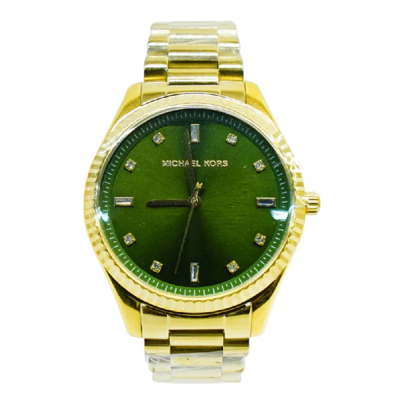 - Air box TSA certified check-inMICHAEL KORS WATCH MK3226
