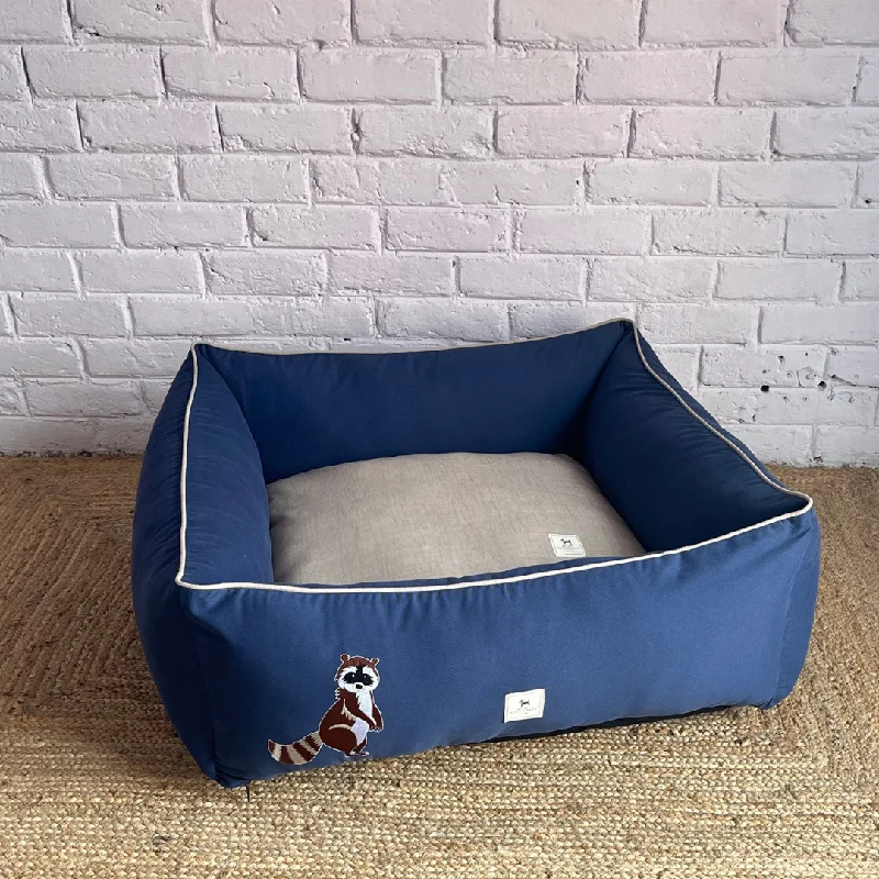- Rabbit grass rack to prevent waste food boxPoochMate OAK 3.0 : Standing Lemur Blue & Beige Bolster Dog Bed : Medium - Rabbit grass rack to prevent waste food boxPoochMate OAK 3.0 : Standing Lemur Blue & Beige Bolster Dog Bed : Medium