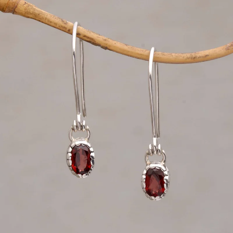 - Parrot climbing and standing wooden frameBaby Paws Paw Print Motif Garnet Dangle Earrings from Bali - Parrot climbing and standing wooden frameBaby Paws Paw Print Motif Garnet Dangle Earrings from Bali