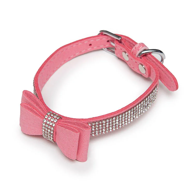  . **Pet food bowl is anti-slip design**Rhinestone Collar & Leash