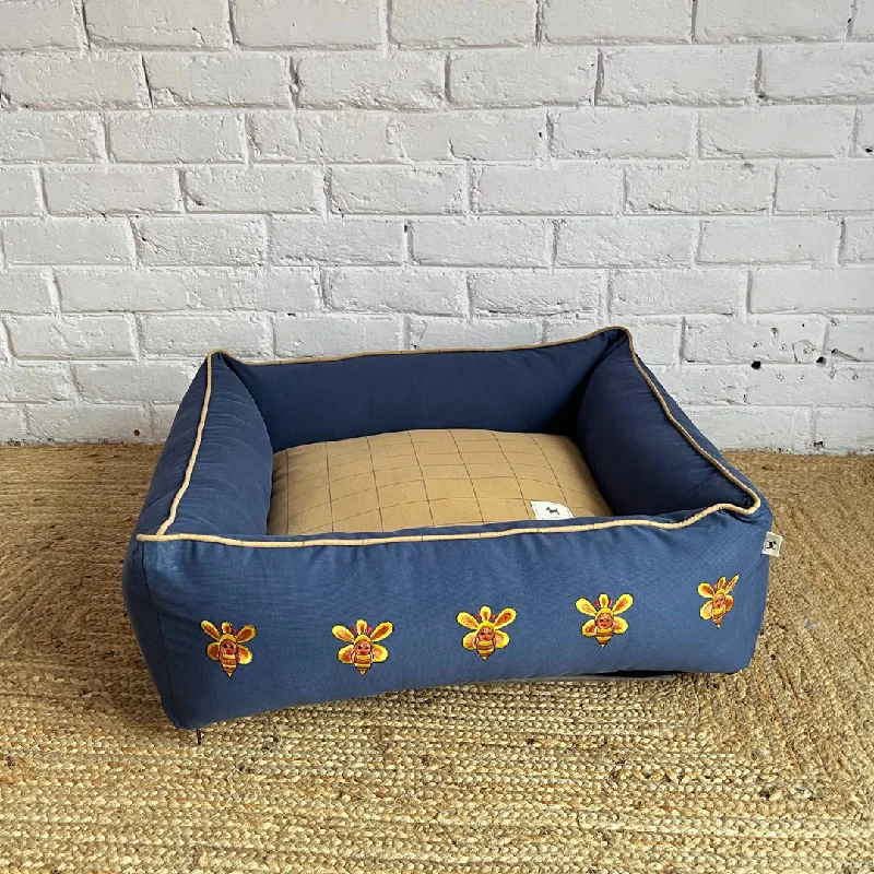 - Pet monitor with cameraPoochMate OAK 3.0 : Honeybees Blue & Oxford Bolster Dog Bed : Small - Pet monitor with cameraPoochMate OAK 3.0 : Honeybees Blue & Oxford Bolster Dog Bed : Small