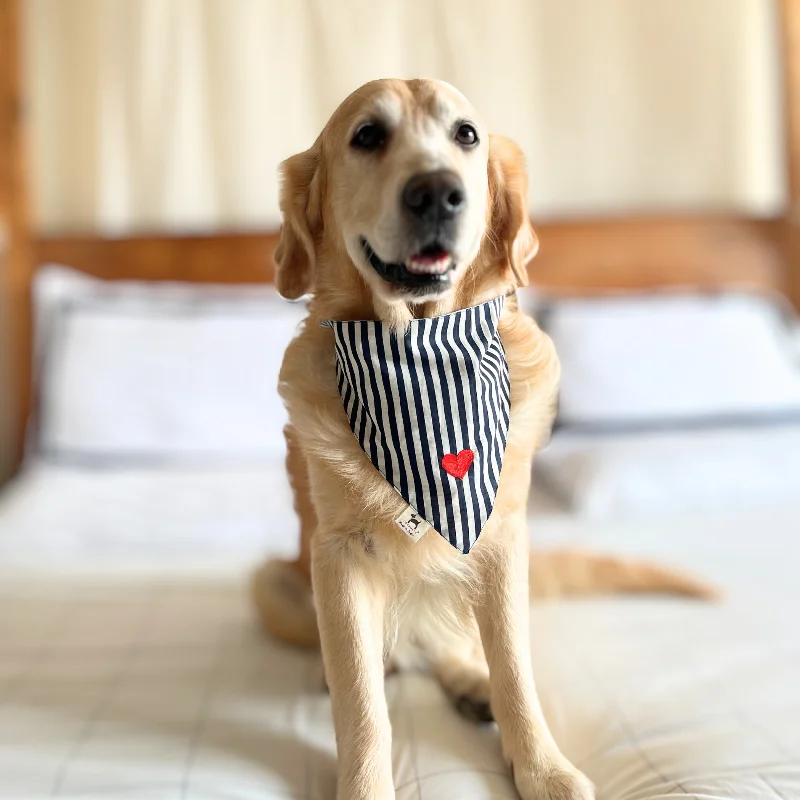 - ​​Christmas pet Christmas clothingPoochMate Striped Cotton Heart Dog Bandana