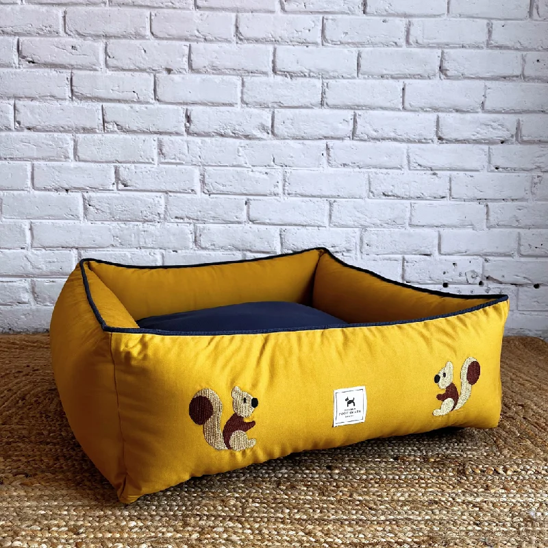 - Solid wood cat climbing frame customizedPoochMate OAK 3.0 : Squirrel Drama Mustard & Blue Dog Bed Small
