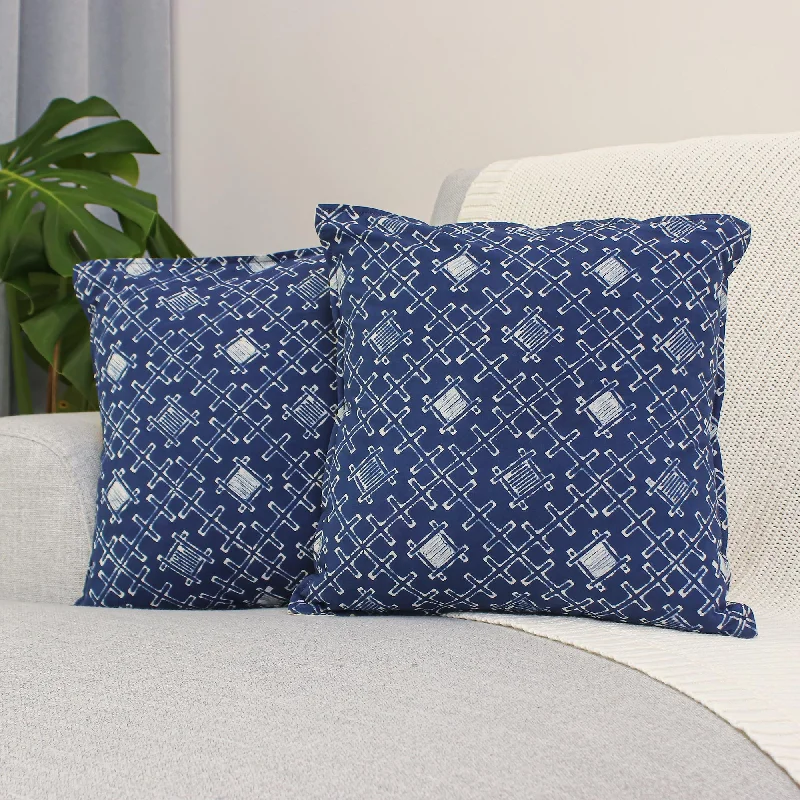 - Automatic induction pet water dispenserIndigo Thatch Batik Cotton Cushion Covers with Thatch Motifs (Pair)